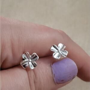 4 leaf clover silver tone St. Patrick's day lucky post earrings